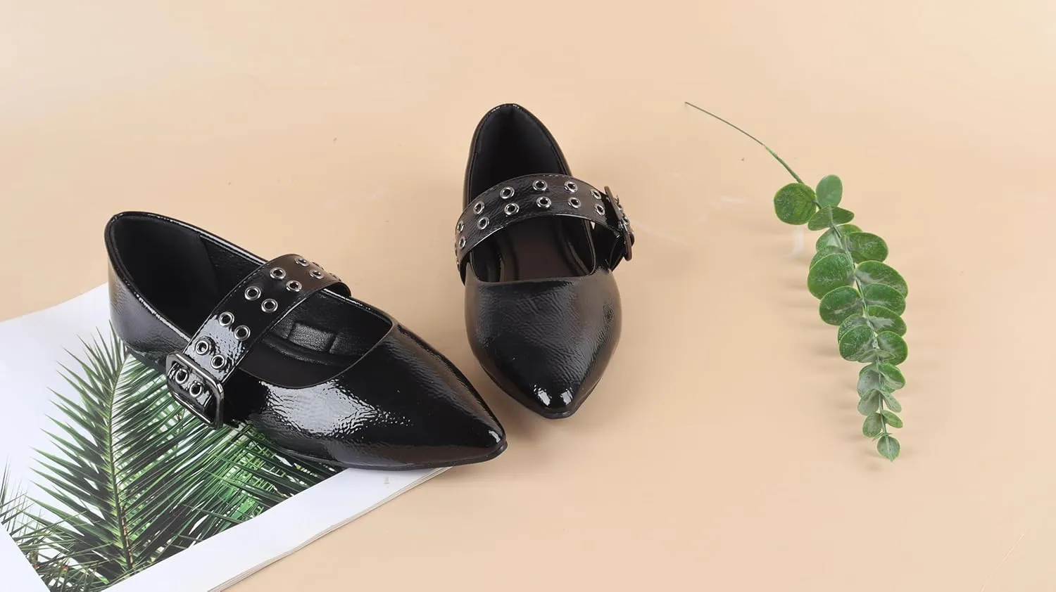 ADAMUMU Rhinestone Flats for Women Sparkly Crystals Ballerina Shoes Crystals Sparkly Mary Jane Flats Round Toe Buckle Strap Design Comfortable and Non Slip Sole Flat for Daily Wear and Work