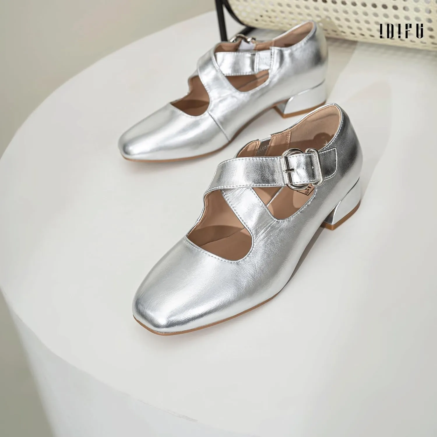 IDIFU Mary Jane Flats for Women Ballet Flats Square Toe Buckle Low Heel Dress Shoes Dressy Casual Comfortable Cute Formal Flat Shoes Bridal Office Criss Cross Strap Dress Flats Shoes