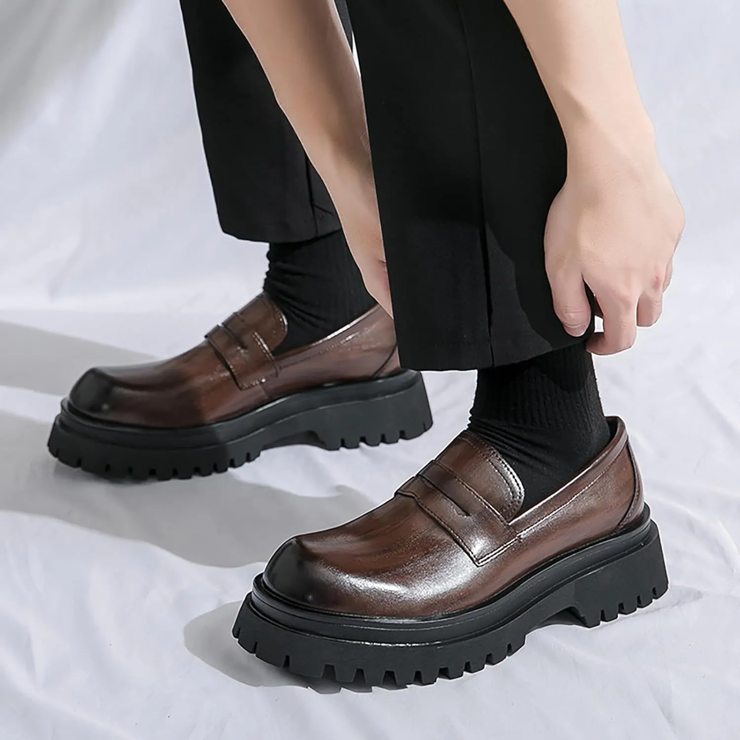Men's Leather Platform Slip-On Loafers Round Top Chunky Heel Lug Sole Penny Dress Shoes Low Top Non-Slip Comfortable Work Business Shoes