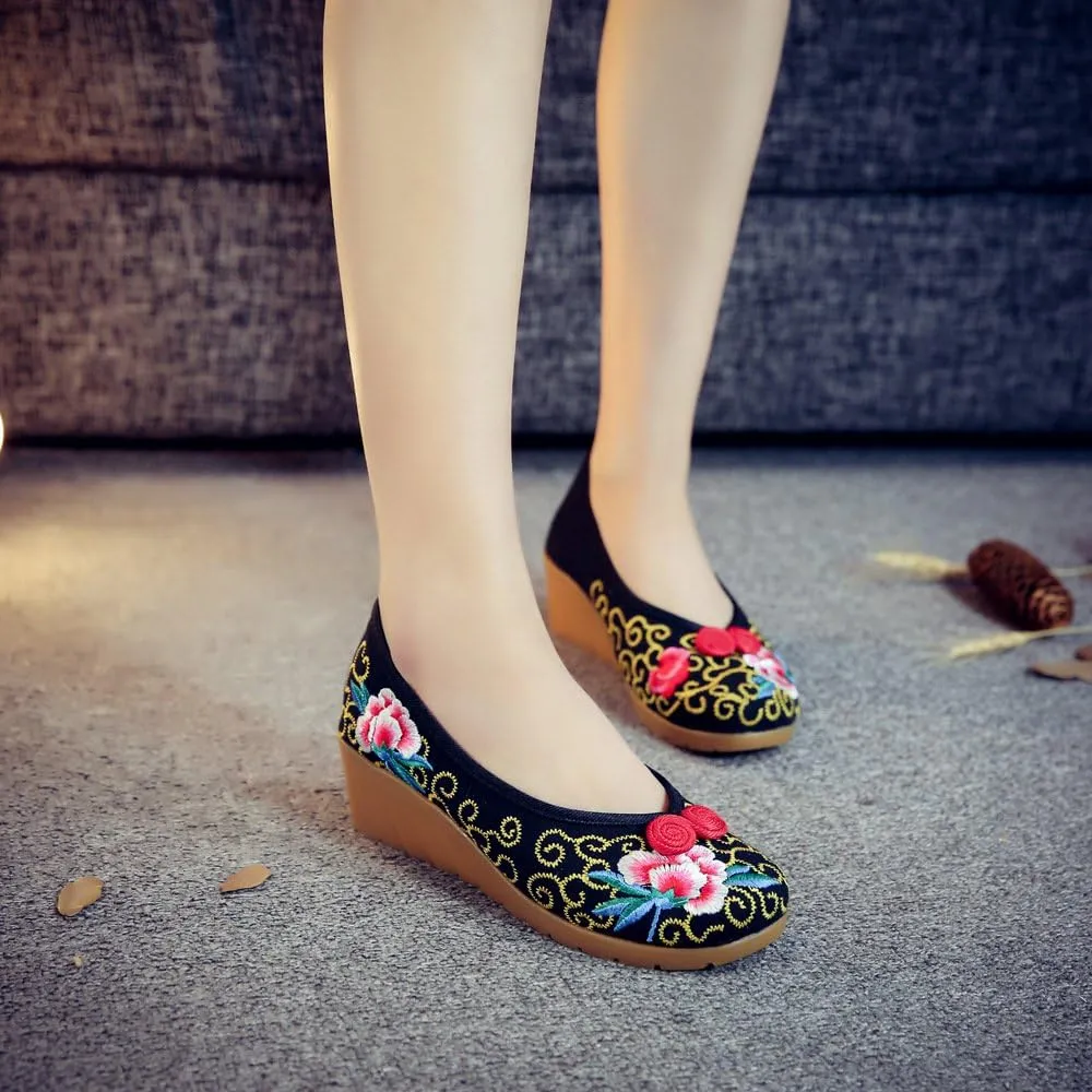 Qhome Women's Floral Embroidery Frog Linen Comfortable Casual Walking Canvas Wedges Loafers Shoes