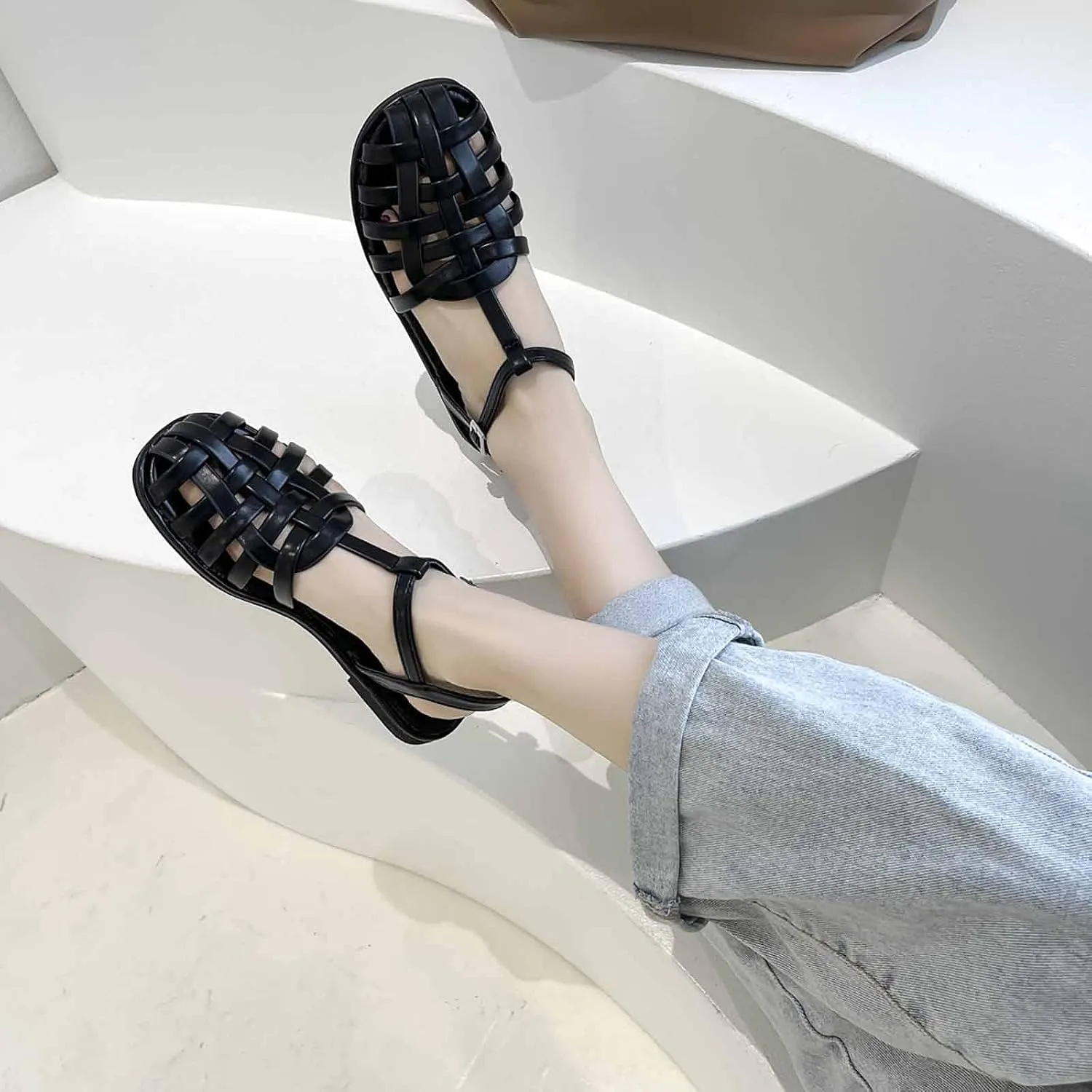 Summer Women's Sandals Flat Comfortable Woven Toe Cap Sandals Roman Fashion T Strap Retro Sandal Shoes Beach Slippers