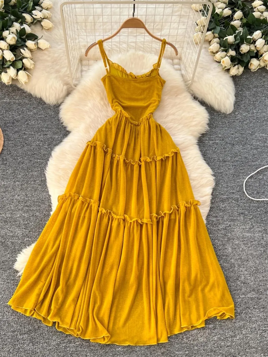 Womens Backless Holiday Beach Long Dress Sleevless Spaghetti Strap Pleated Party Dresses