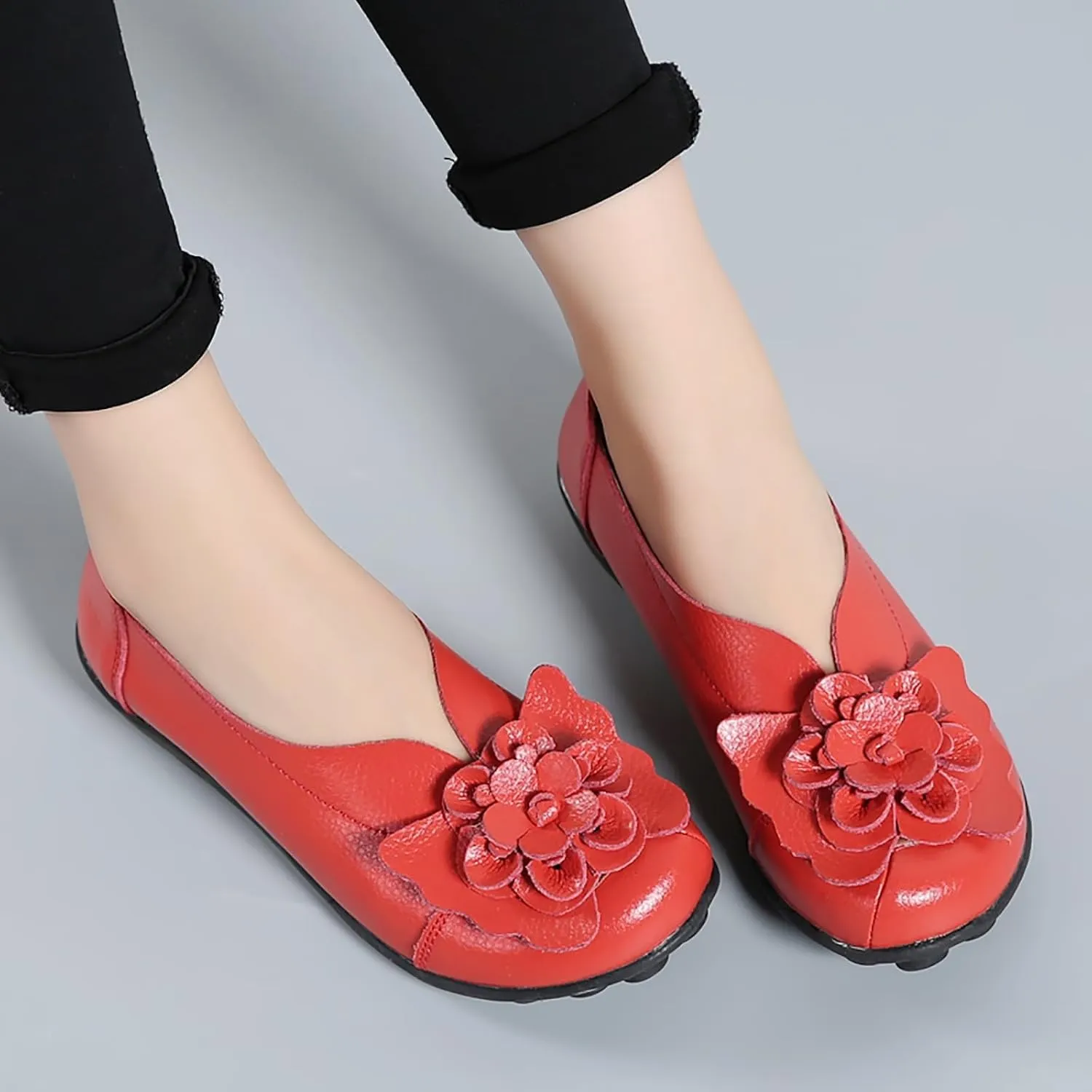 Womens Casual Loafers Shoes Round Toe Lightweight Soft Flat Moccasins Shoes Dressy Leather Slip On Comfortable Walking Loafer