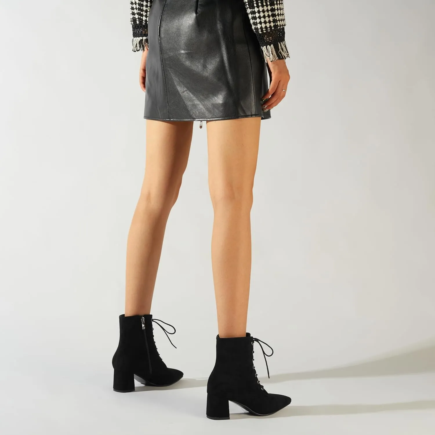 Z.Oufeier Women's Chunky Ankle Boots with Low Block Heel Fashion Leather Lace Up Pointed Toe Heeled Booties